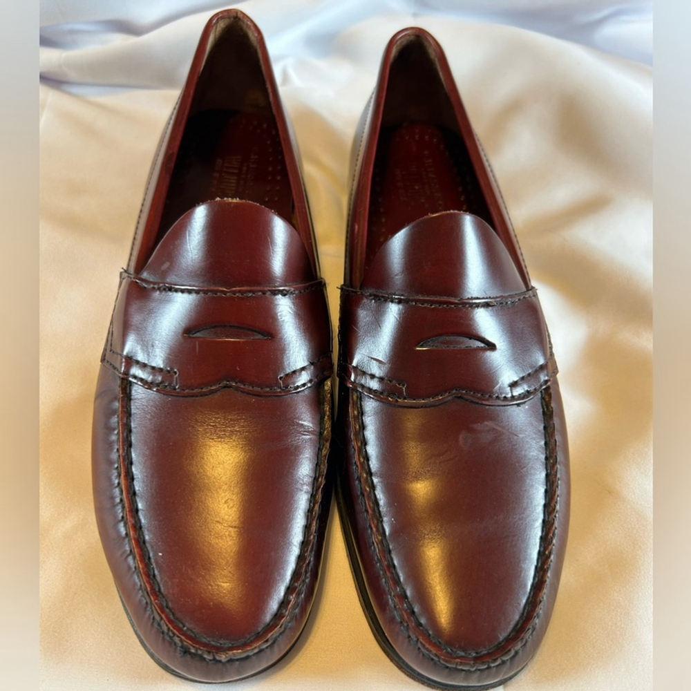 G.H. Bass Weejuns Larson Penny Loafers
Burgundy Leather Size 10.5 B